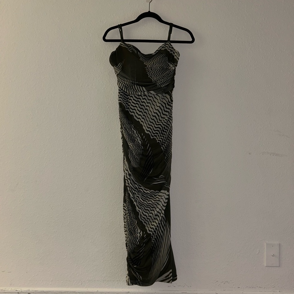 Elegant Army Green and White Patterned Dress